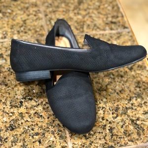 Black flats, like new!